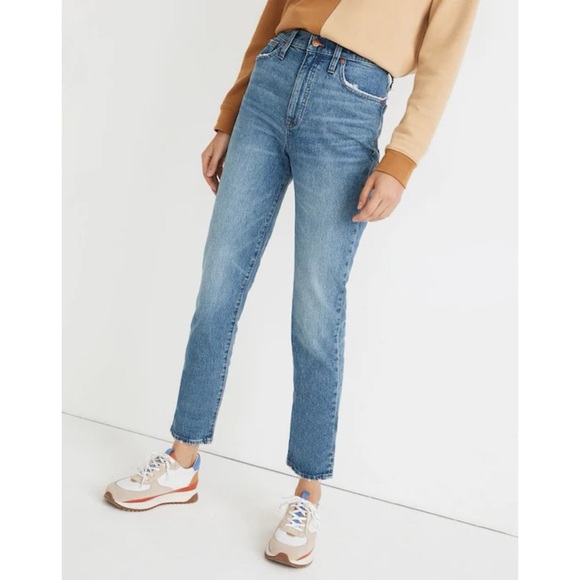 Madewell Classic Straight Jeans in Nearwood Wash - Picture 1 of 14